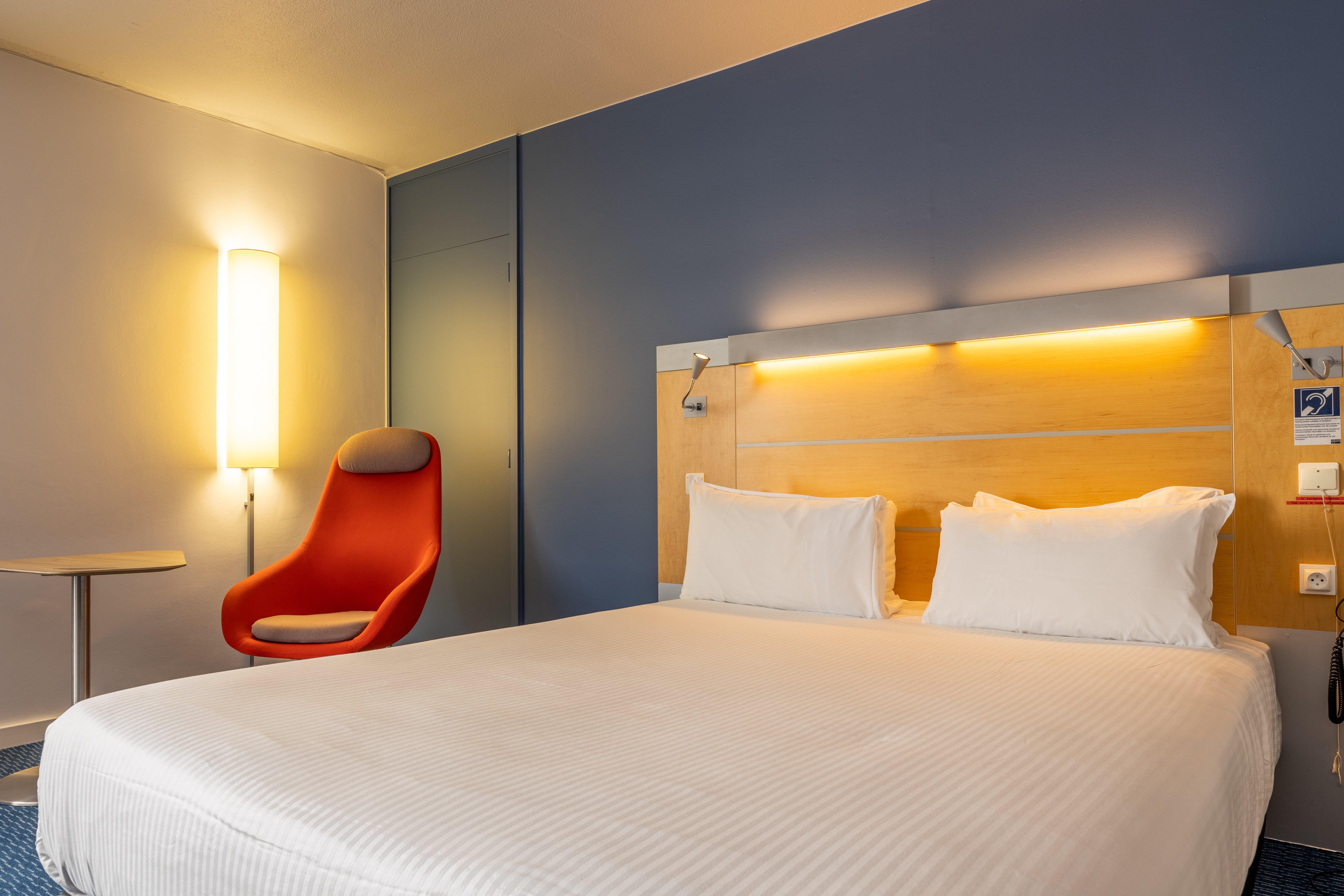 Holiday Inn Express & Suites Ghent By Ihg Exterior foto