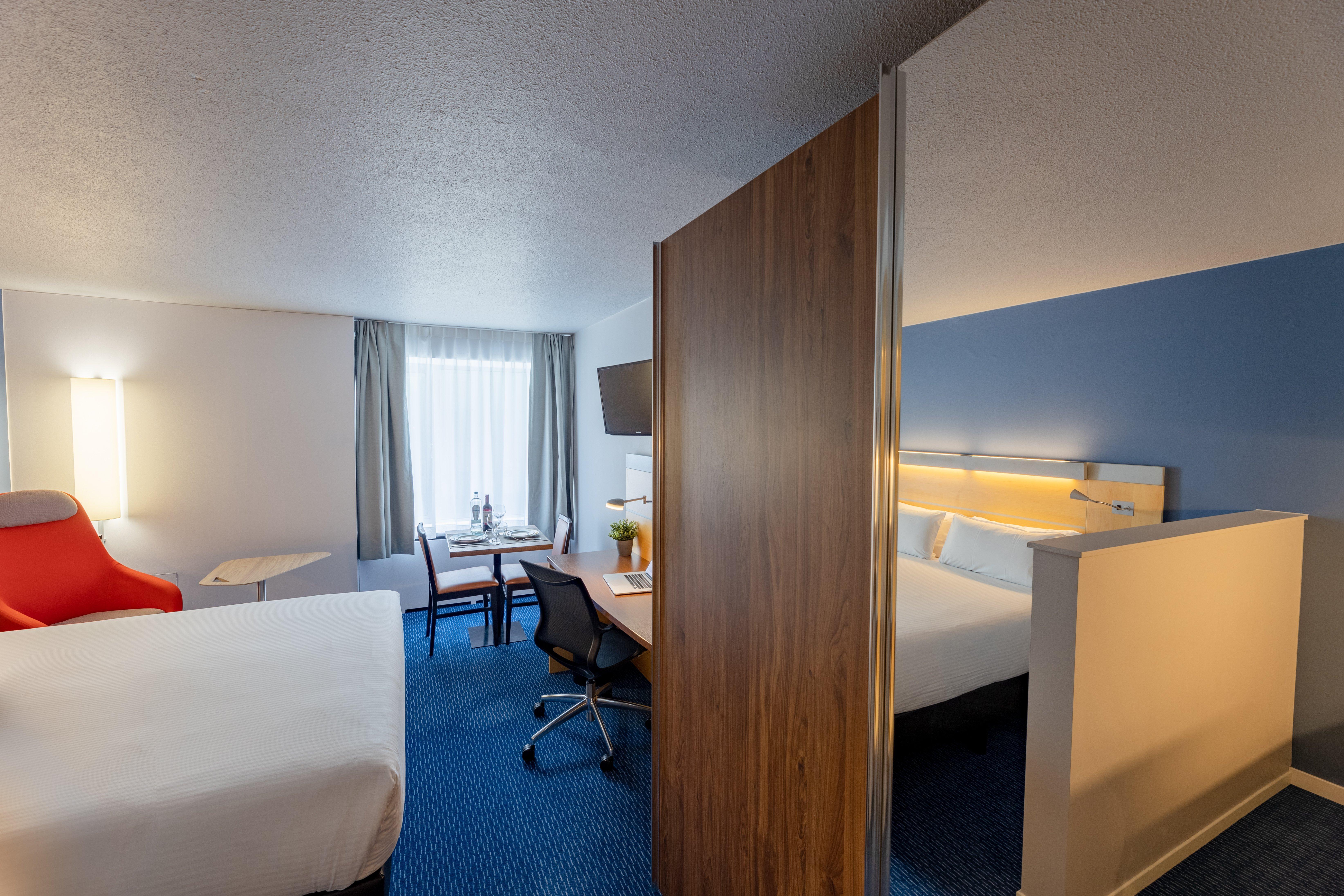 Holiday Inn Express & Suites Ghent By Ihg Exterior foto