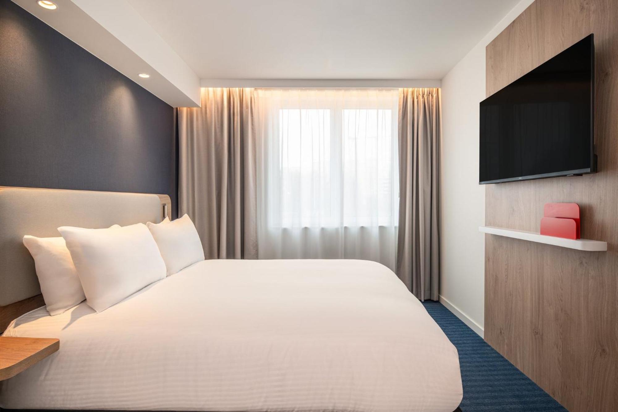 Holiday Inn Express & Suites Ghent By Ihg Exterior foto