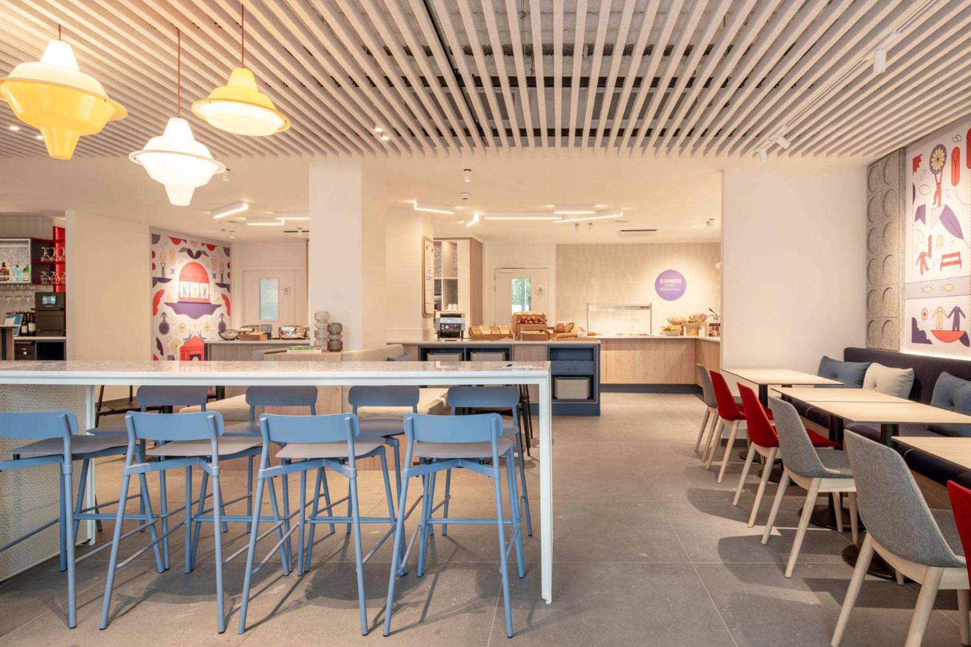 Holiday Inn Express & Suites Ghent By Ihg Exterior foto