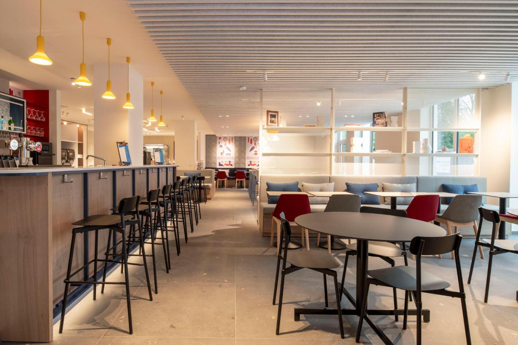 Holiday Inn Express & Suites Ghent By Ihg Exterior foto