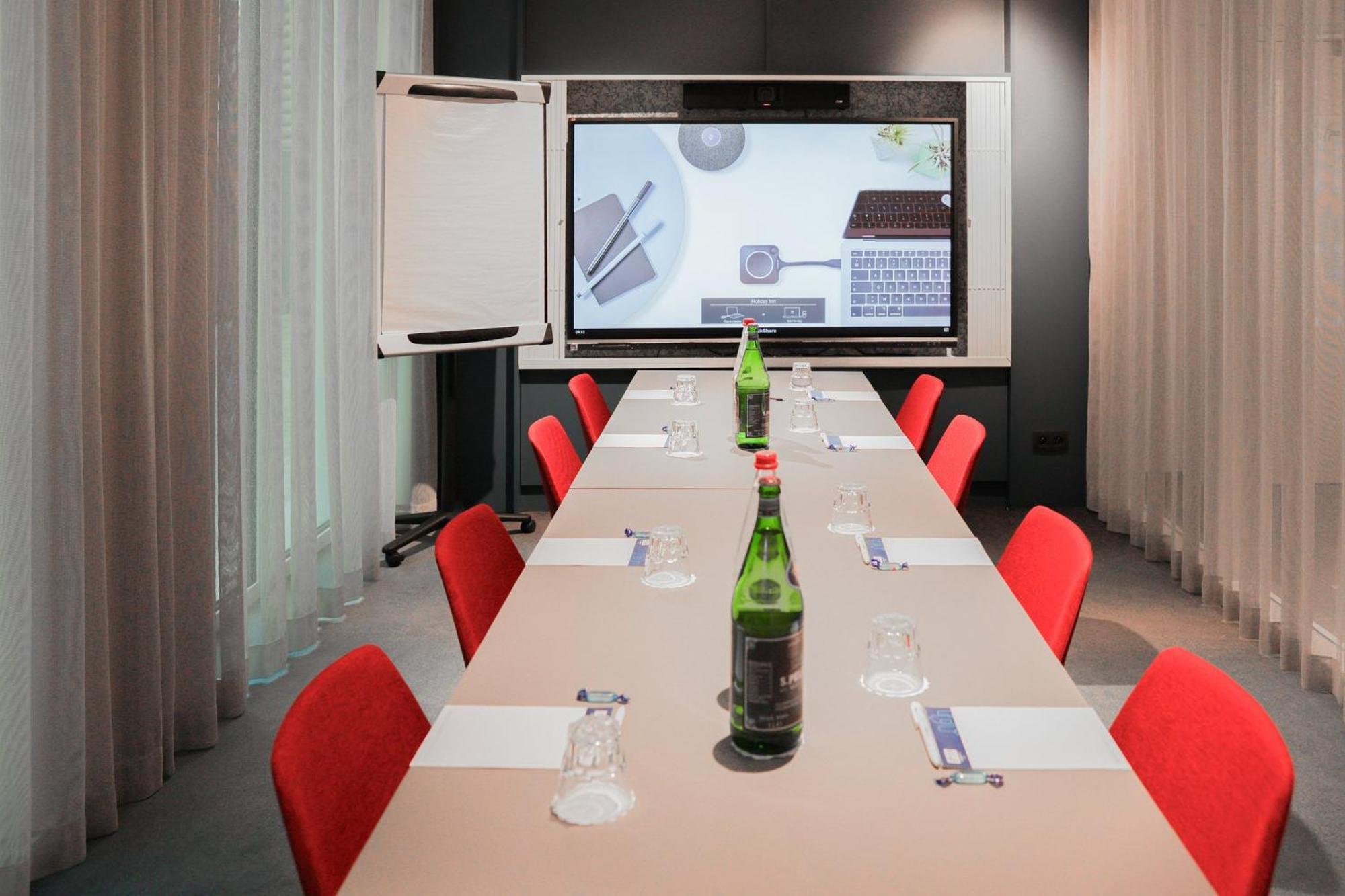 Holiday Inn Express & Suites Ghent By Ihg Exterior foto