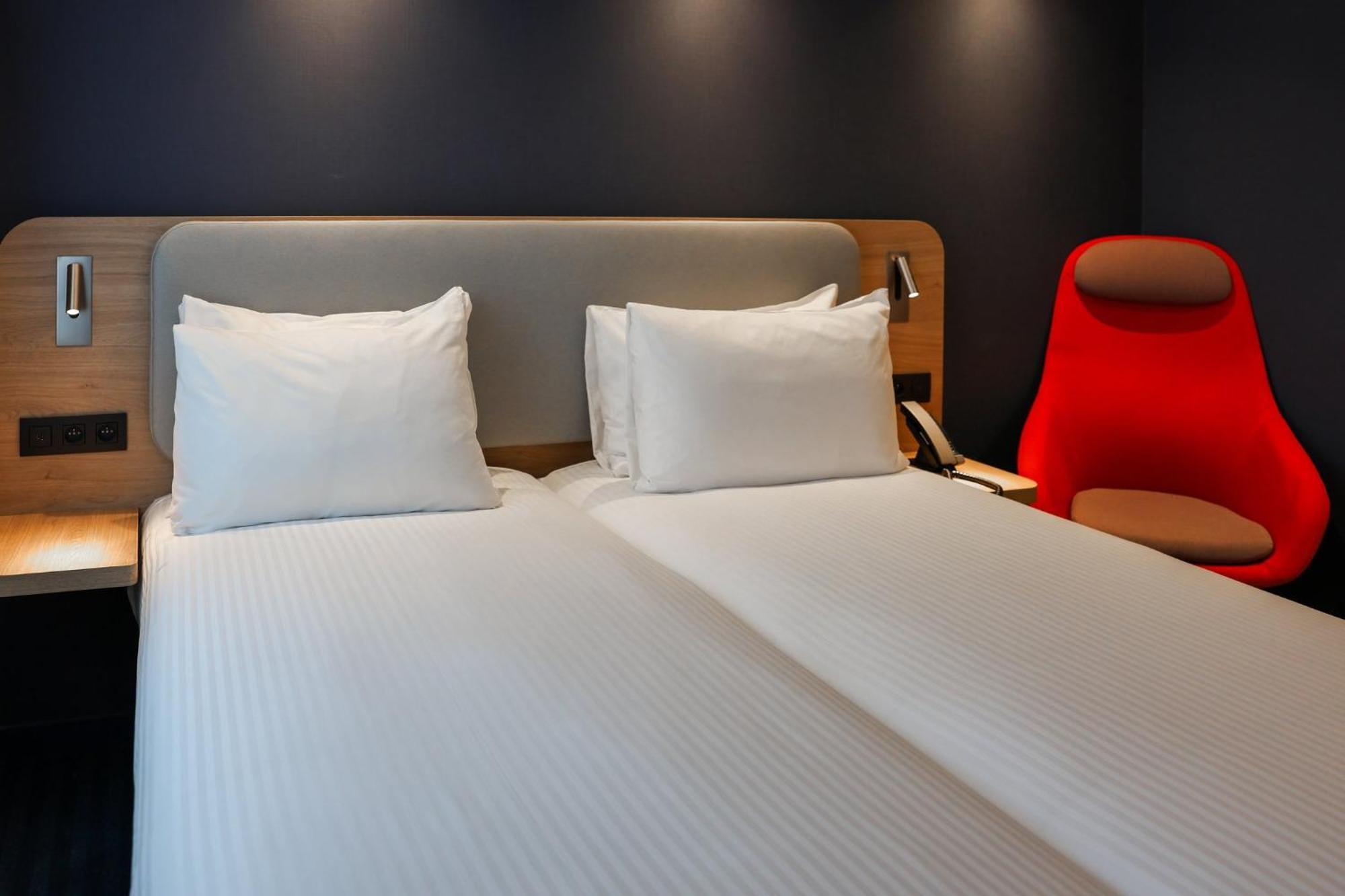 Holiday Inn Express & Suites Ghent By Ihg Exterior foto